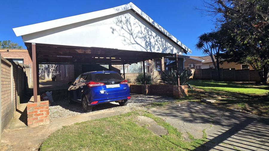4 Bedroom Property for Sale in Strelitzia Park Eastern Cape